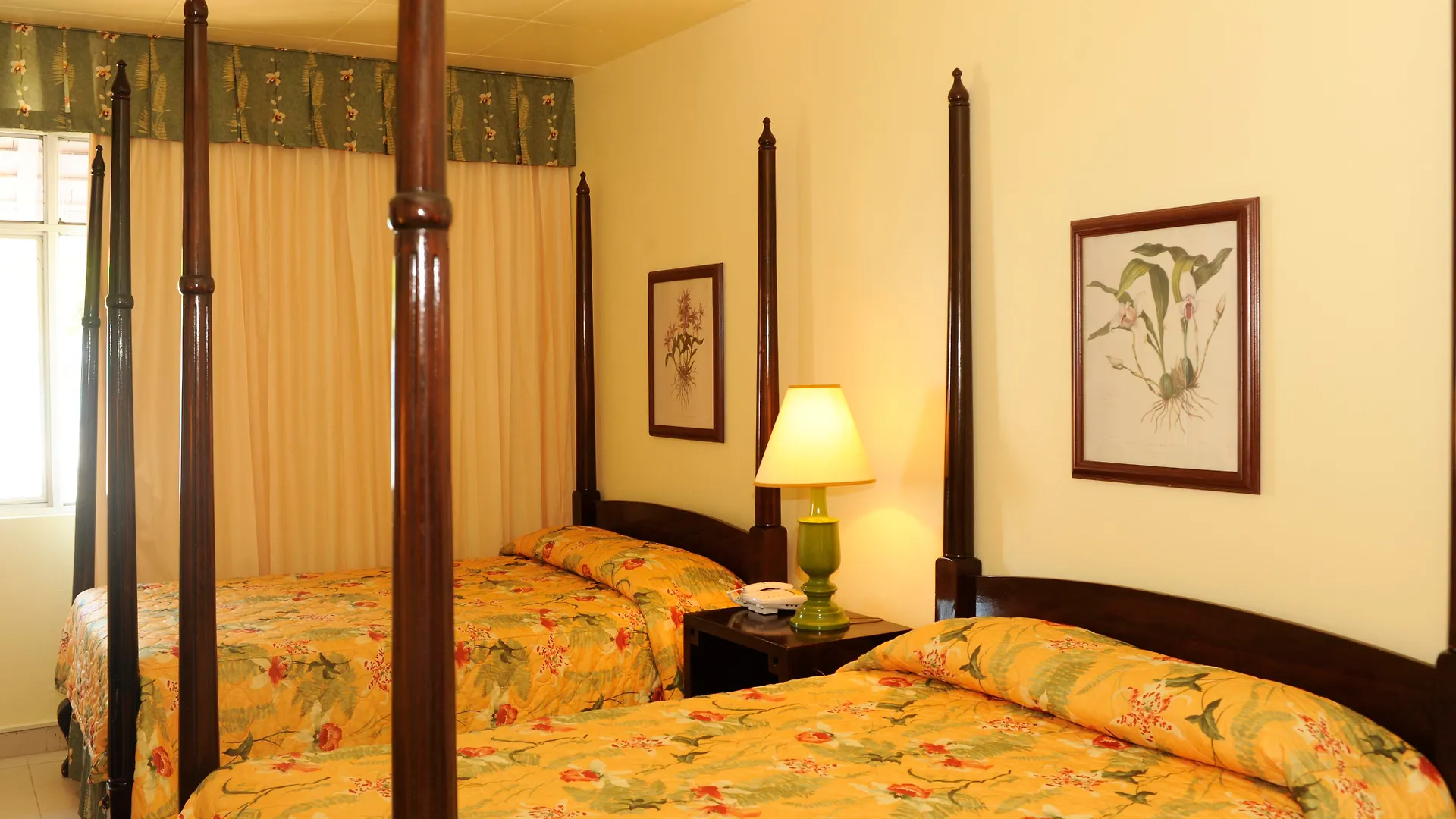 Shaw Park Beach Hotel & Spa Ocho Rios 3*,  Jamaica